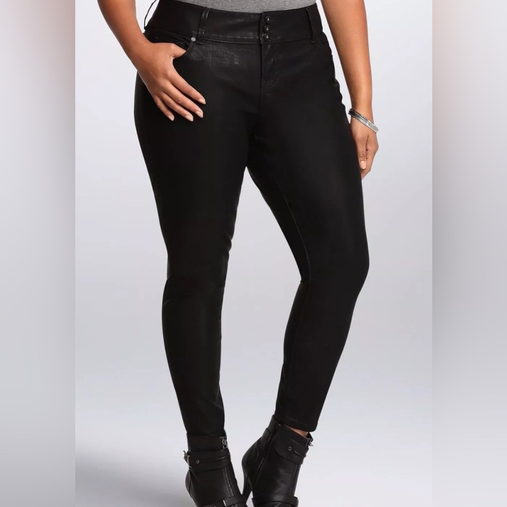 NWT Torrid Premium Black Leatherette Jegging 18
